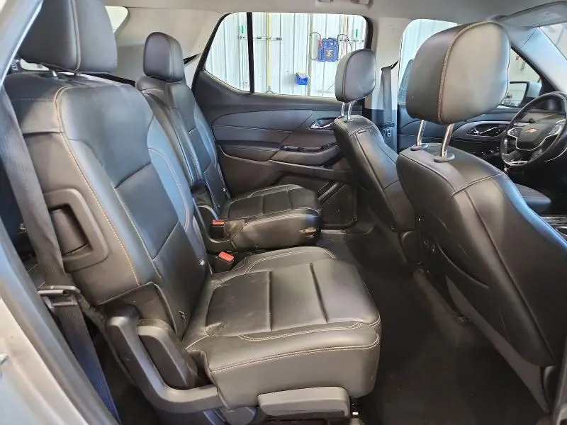 2020 CHEVROLET TRAVERSE LT  