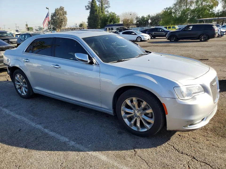 2020 CHRYSLER 300 LIMITED  