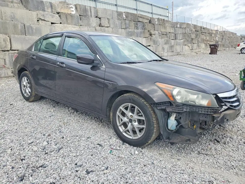 2011 HONDA ACCORD LX  