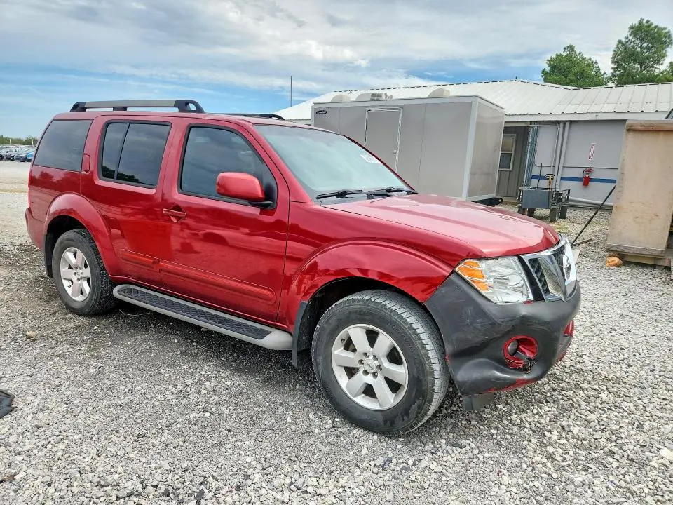 2011 NISSAN PATHFINDER S  