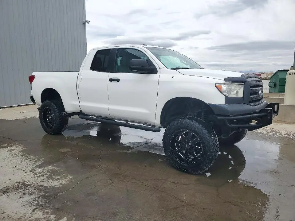 2013 TOYOTA TUNDRA DOUBLE CAB SR5  
