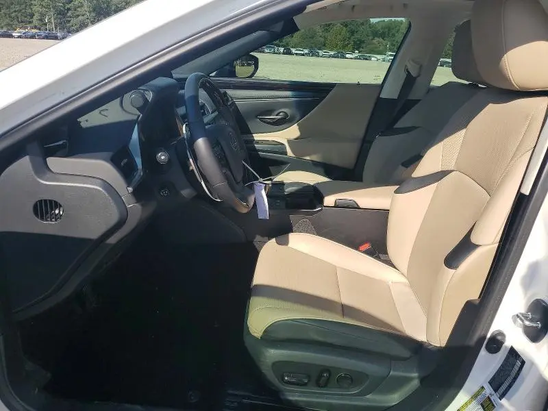 2020 LEXUS ES   