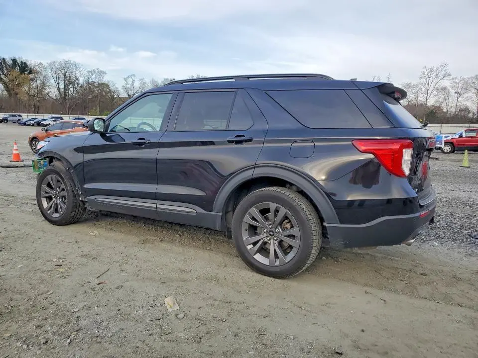 2021 FORD EXPLORER XLT  