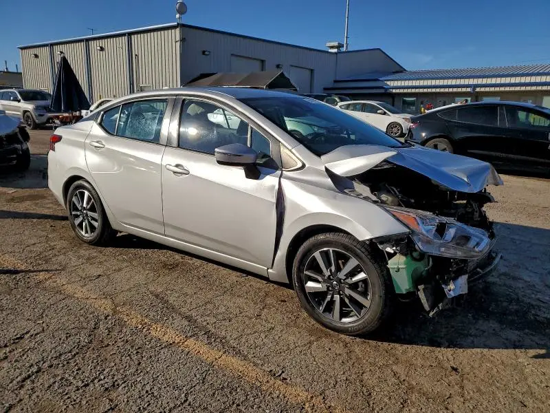 2021 NISSAN VERSA SV  
