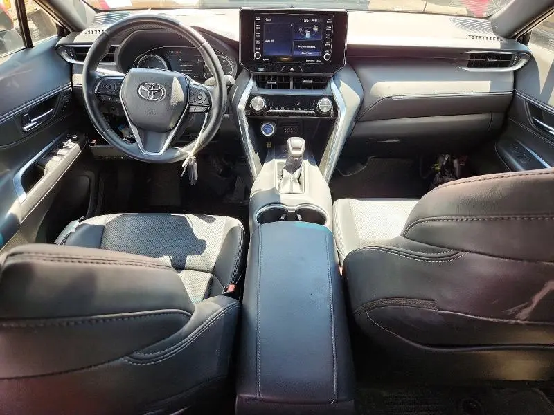 2021 TOYOTA VENZA XLE  