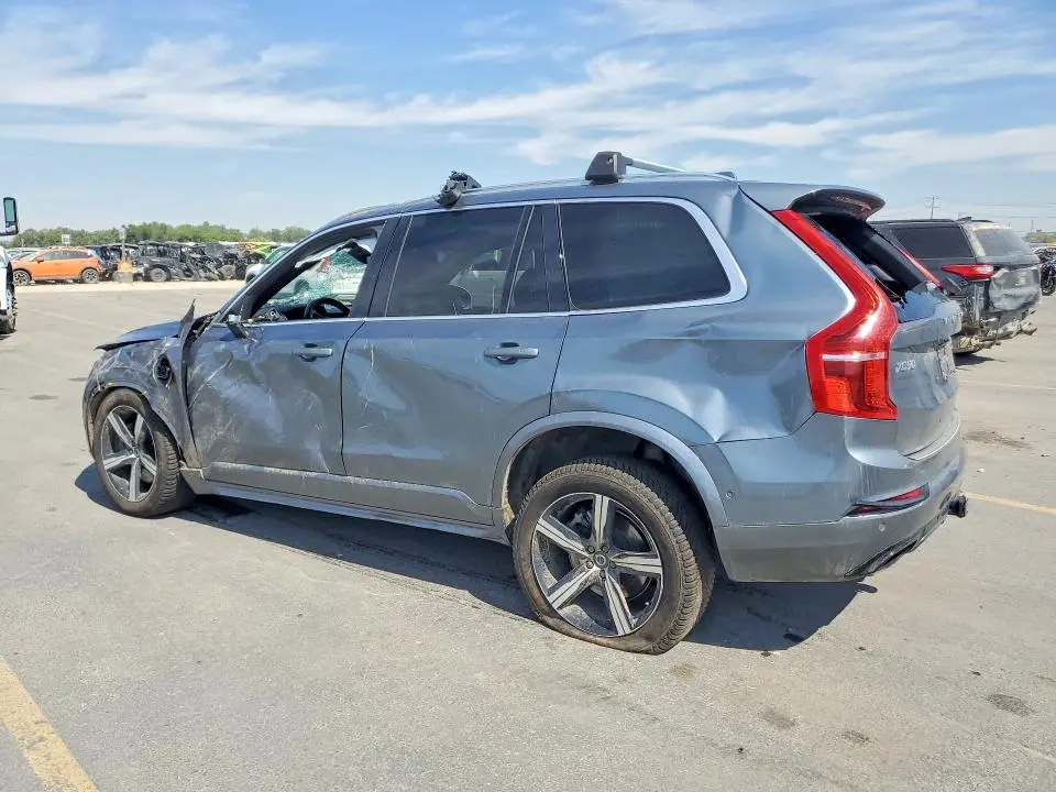2018 VOLVO XC90 T8  