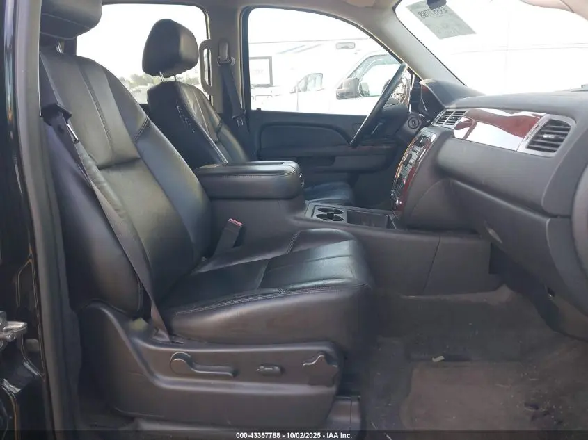 2011 CHEVROLET TAHOE LT