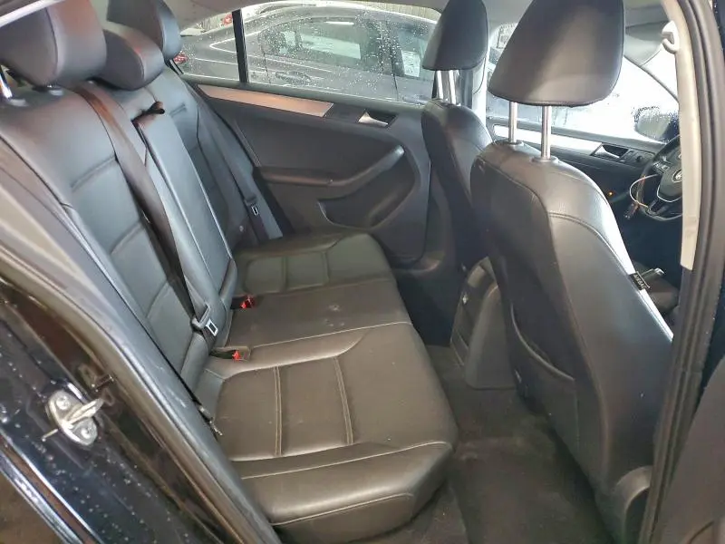 2017 VOLKSWAGEN JETTA SE  