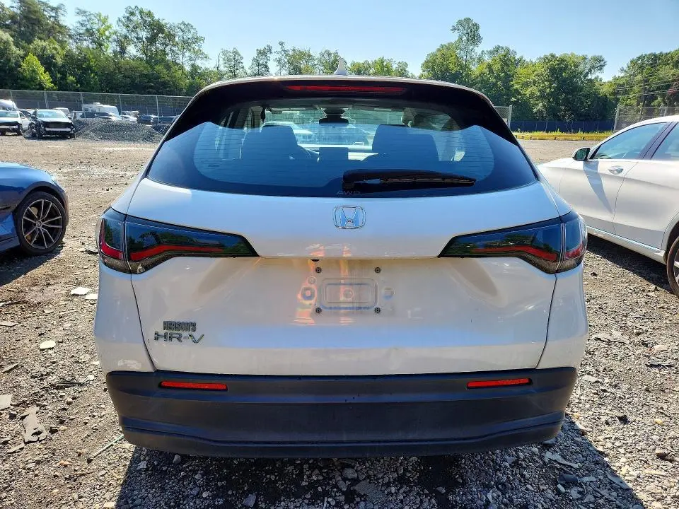 2023 HONDA HR-V LX  