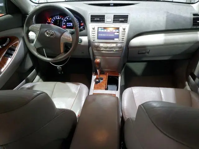 2011 TOYOTA CAMRY SE  
