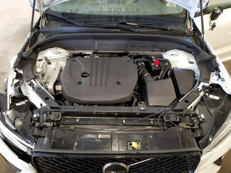 2026 VOLVO XC60 PLUS  