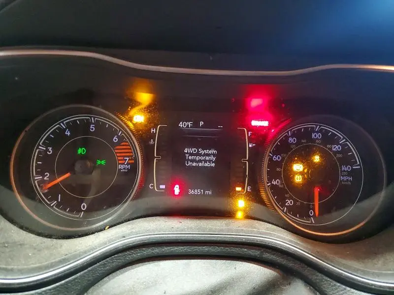 2019 JEEP CHEROKEE LATITUDE PLUS  