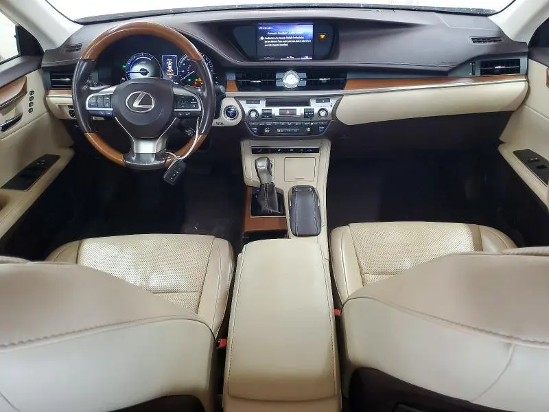 2017 LEXUS ES 300H  
