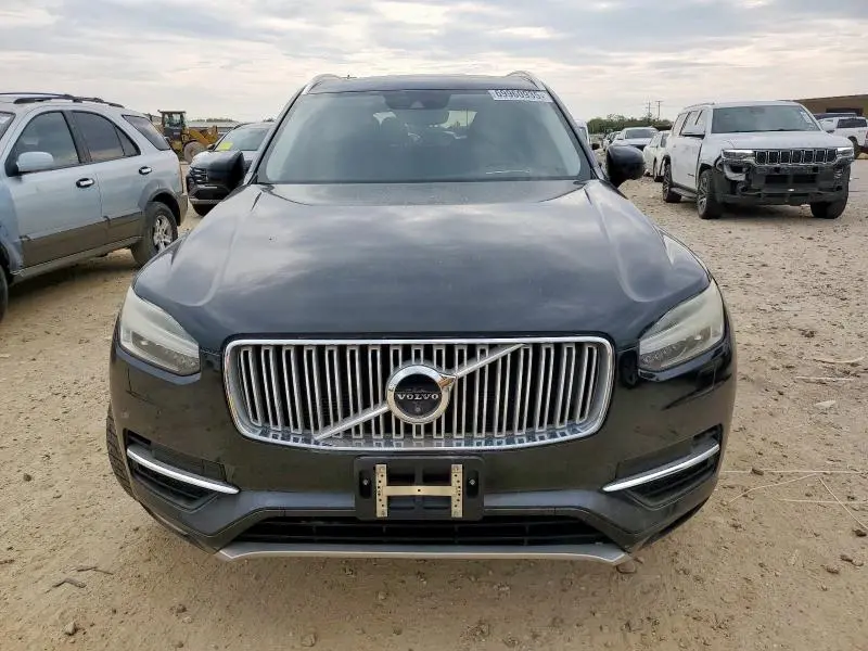 2016 VOLVO XC90 T6  