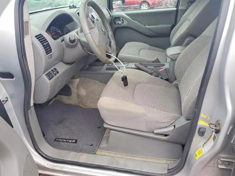2014 NISSAN FRONTIER SV  