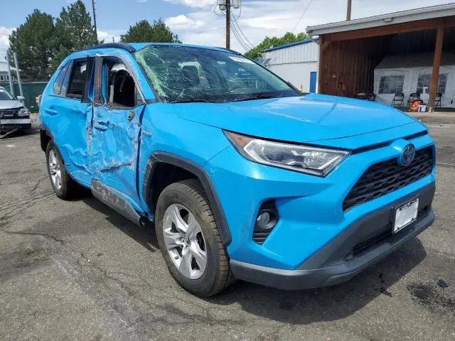 2019 TOYOTA RAV4 XLE  