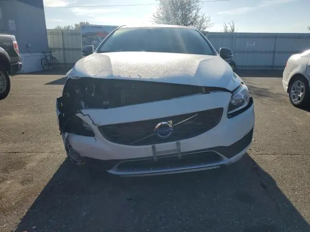 2017 VOLVO V60 CROSS COUNTRY PREMIER  