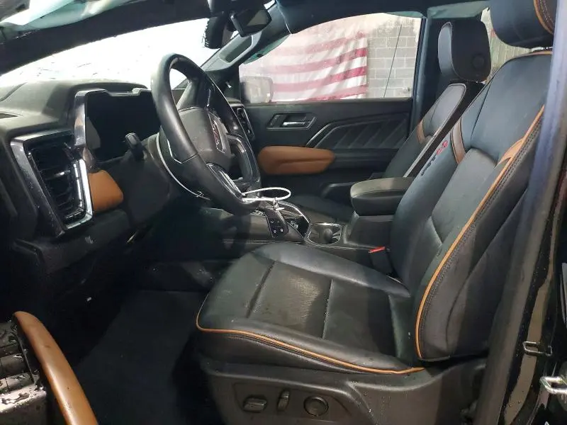2023 GMC CANYON AT4  