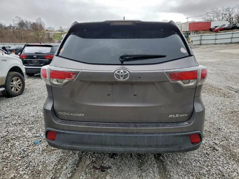 2015 TOYOTA HIGHLANDER XLE  