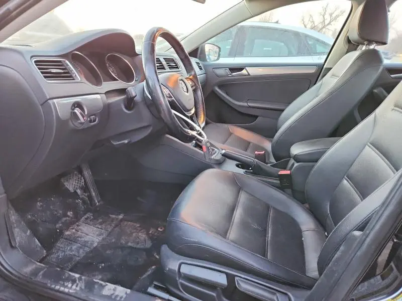 2017 VOLKSWAGEN JETTA SE  