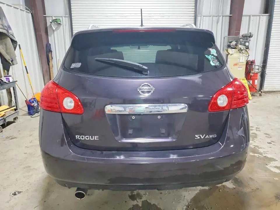 2013 NISSAN ROGUE S  
