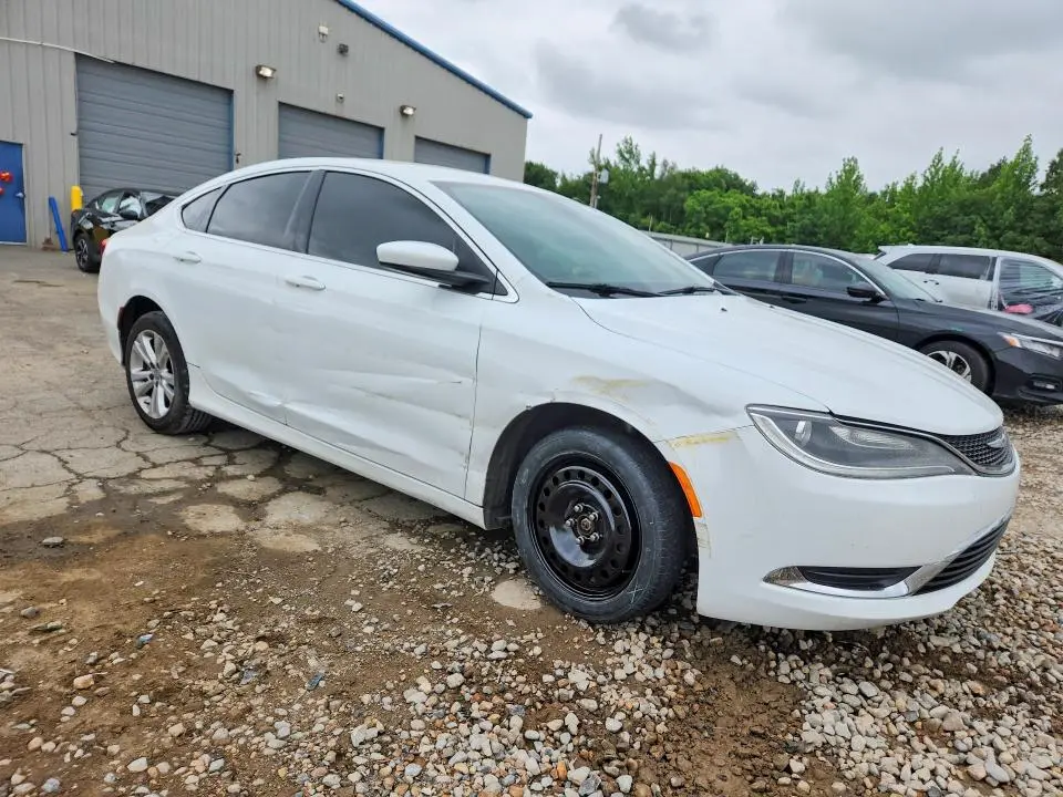 2015 CHRYSLER 200   