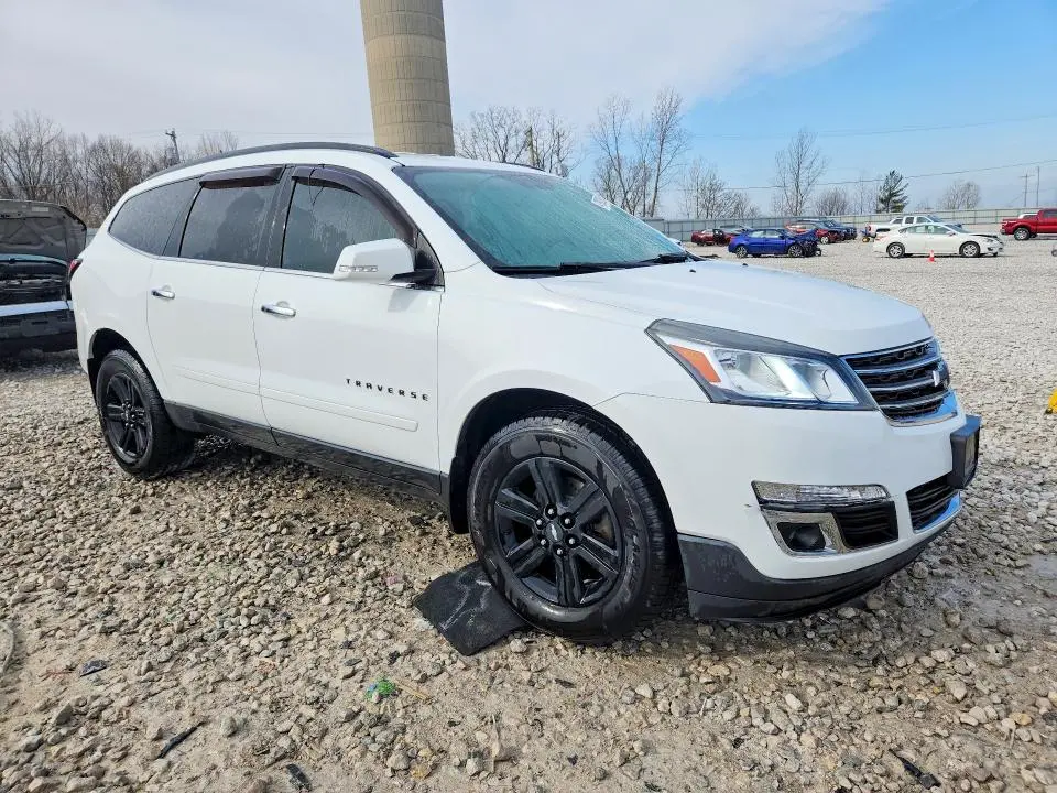 2017 CHEVROLET TRAVERSE LT  