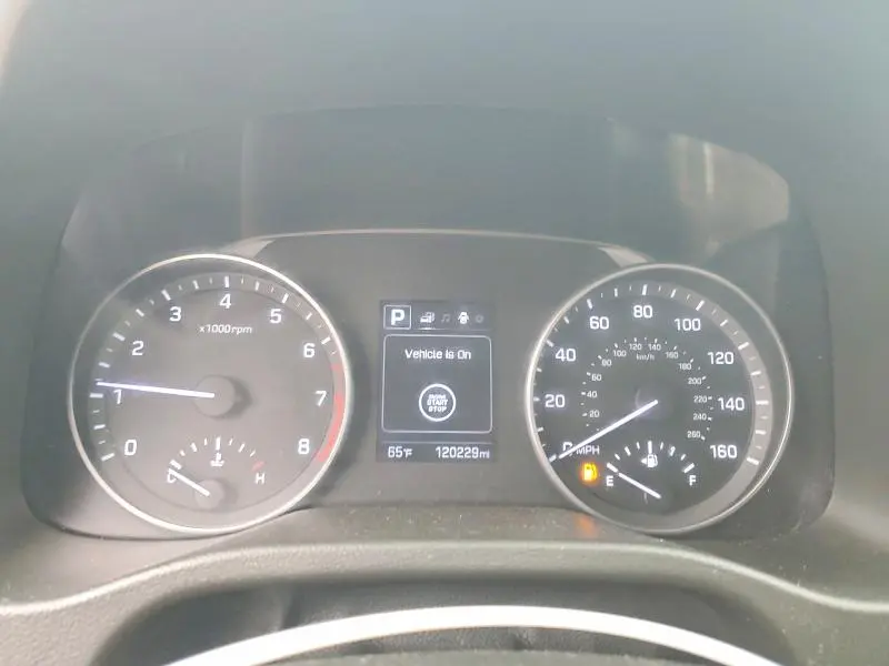 2017 HYUNDAI ELANTRA LIMITED  