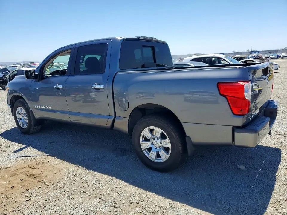 2018 NISSAN TITAN SV  