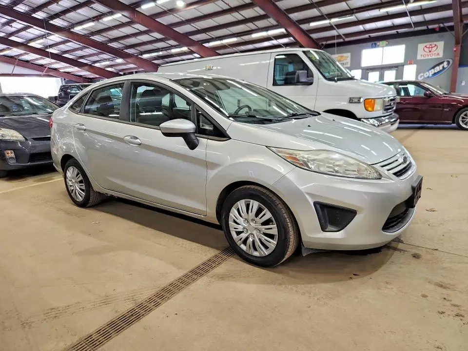 2013 FORD FIESTA S  