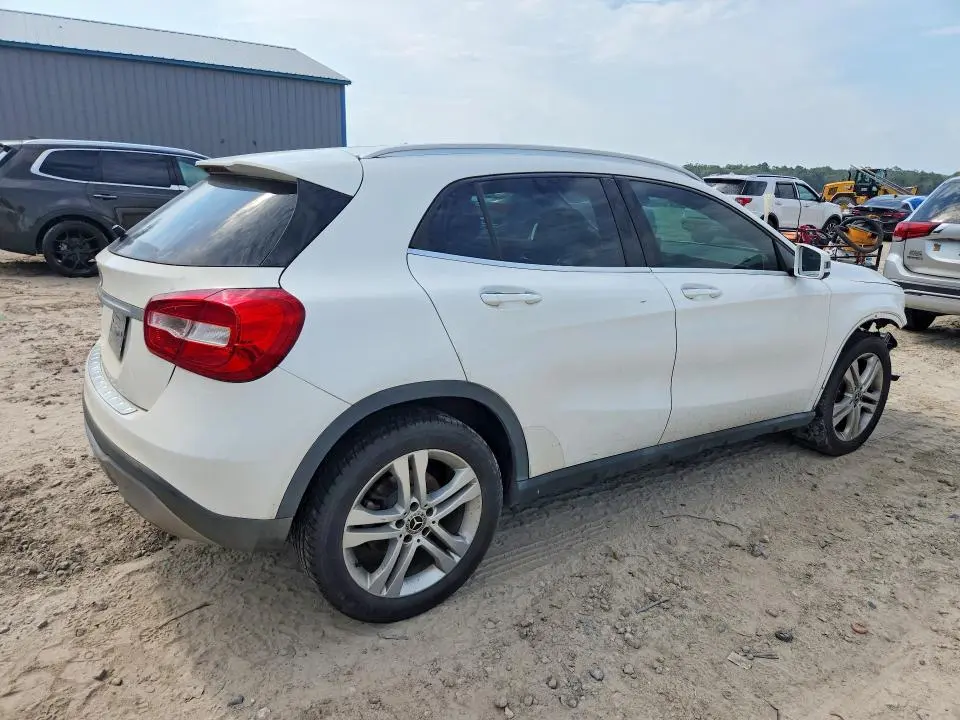 2019 MERCEDES-BENZ GLA 250  