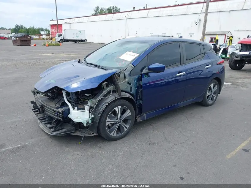 2020 NISSAN LEAF SV 40 KWH
