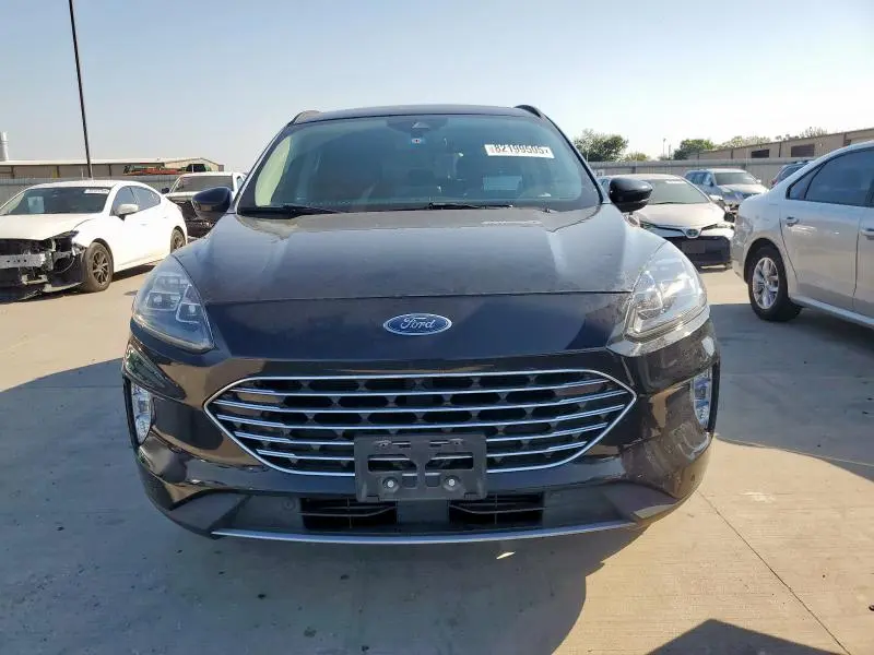 2021 FORD ESCAPE TITANIUM  