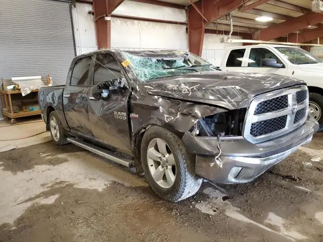 2016 RAM 1500 SLT  