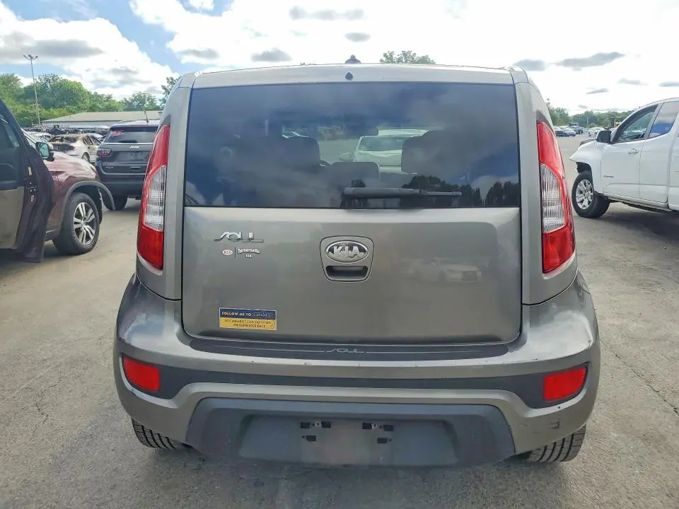 2013 KIA SOUL +  