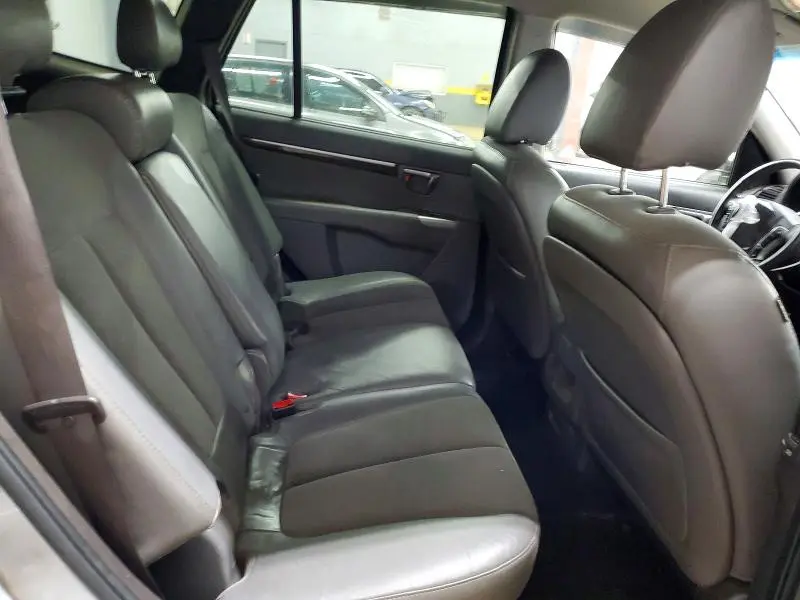 2010 HYUNDAI SANTA FE SE  