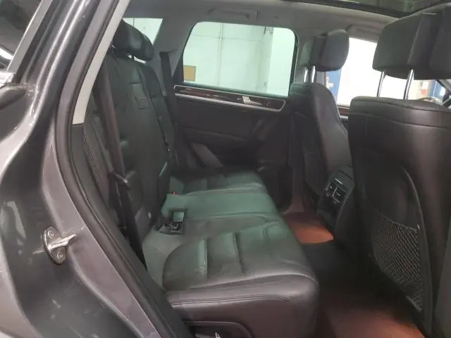 2013 VOLKSWAGEN TOUAREG V6  