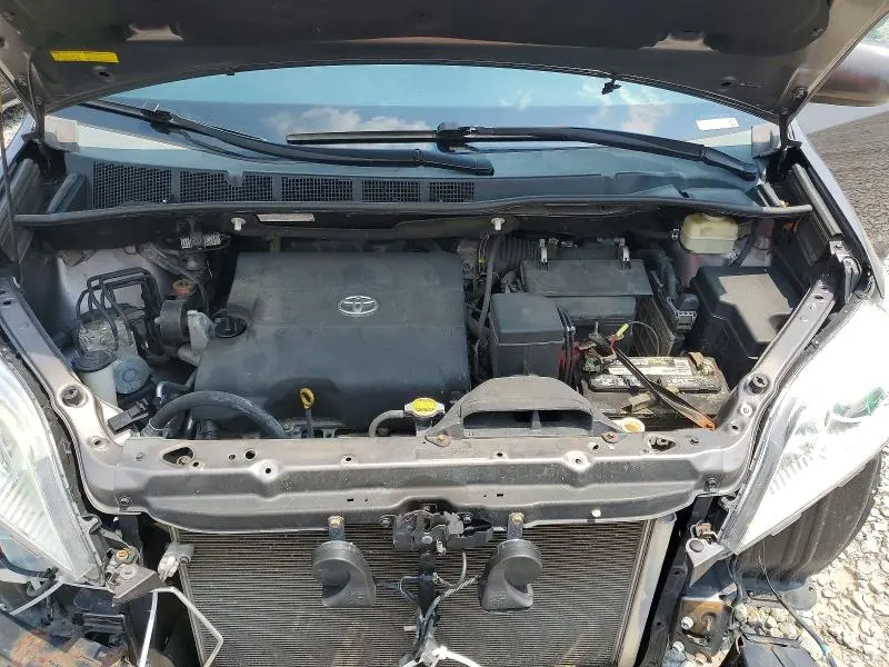 2015 TOYOTA SIENNA XLE PREMIUM 8-PASSENGER  