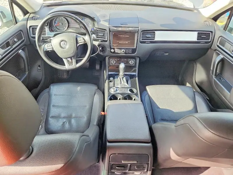 2015 VOLKSWAGEN TOUAREG V6  