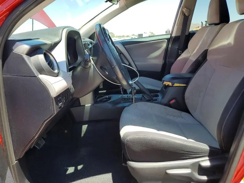 2016 TOYOTA RAV4 XLE  