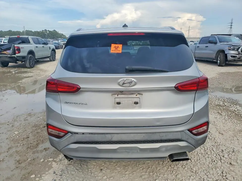2020 HYUNDAI SANTA FE SE  