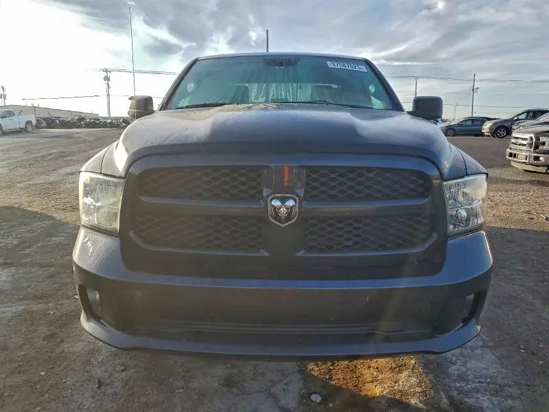 2013 RAM 1500 ST  