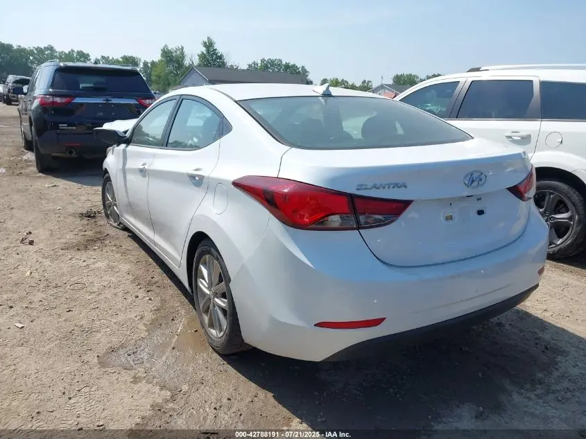 2016 HYUNDAI ELANTRA SE