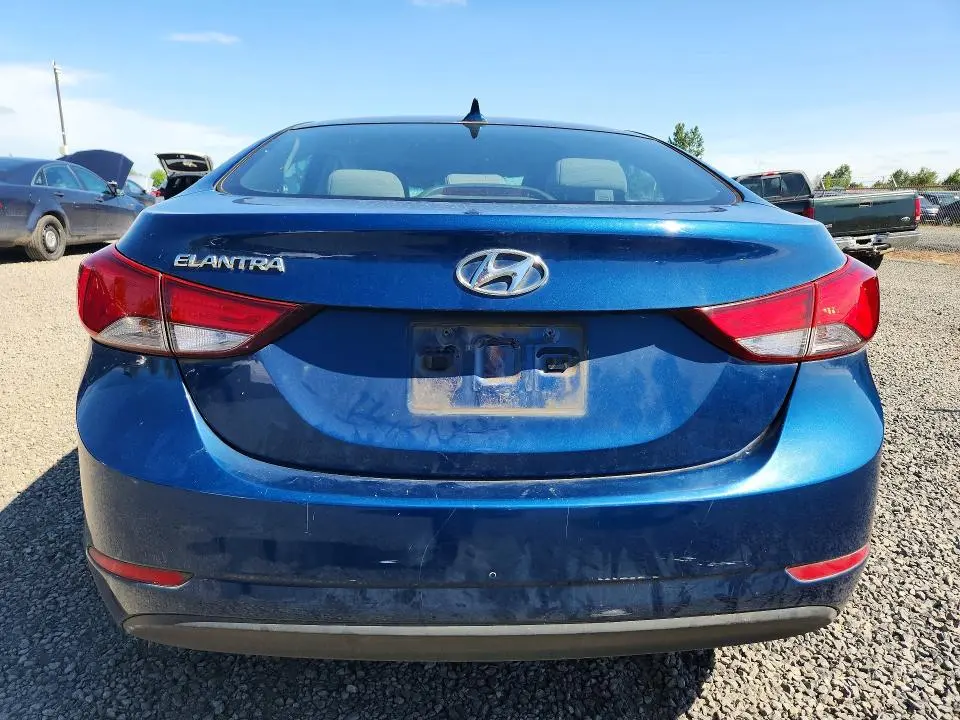 2015 HYUNDAI ELANTRA SE  