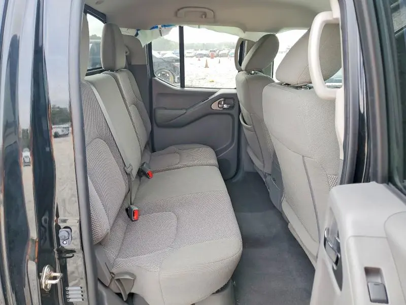 2019 NISSAN FRONTIER SV  