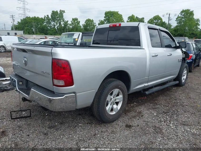 2016 RAM 1500 SLT