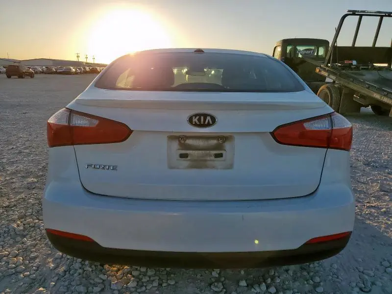 2015 KIA FORTE LX  