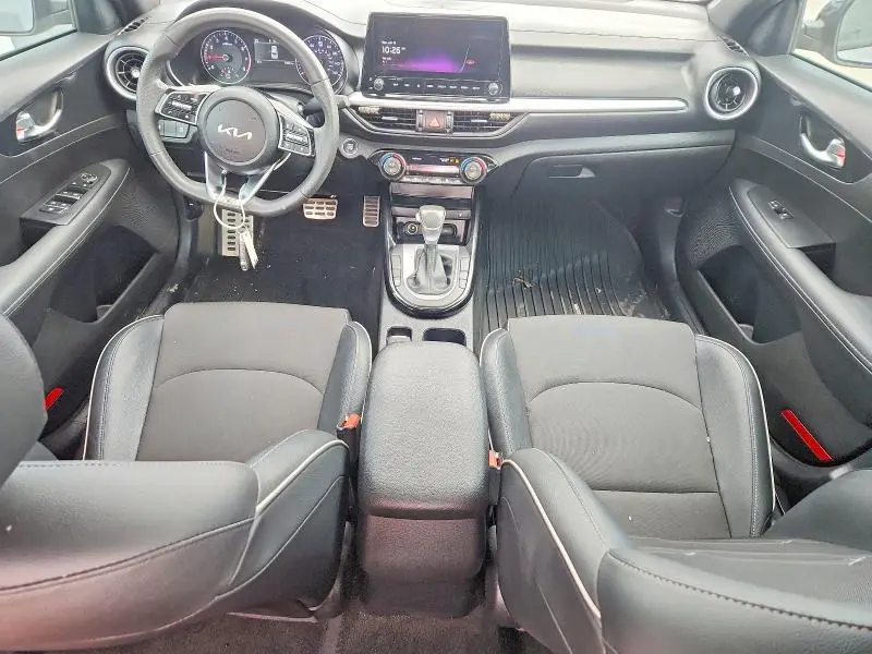 2023 KIA FORTE GT LINE  