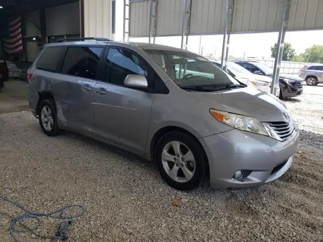 2015 TOYOTA SIENNA LE  