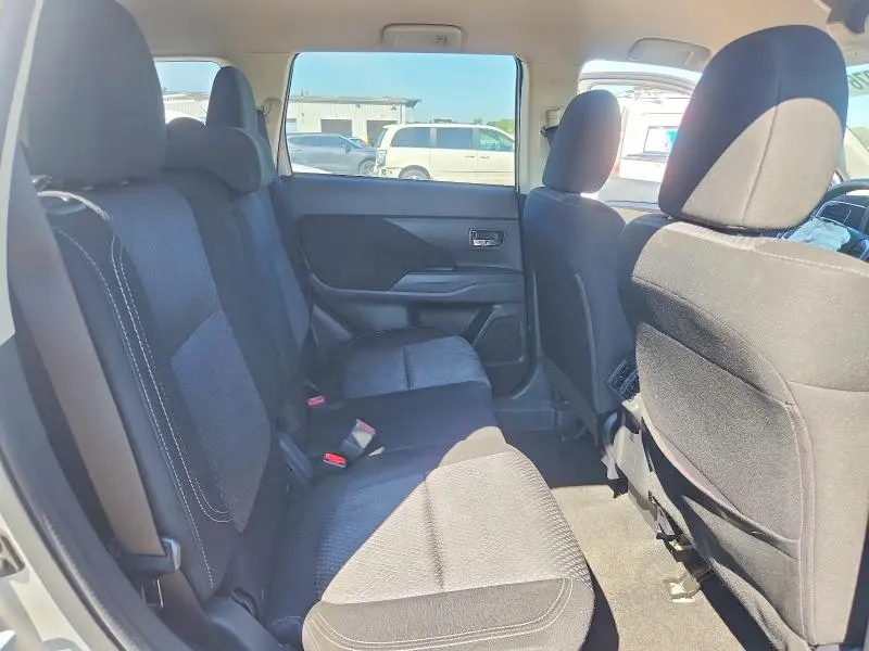 2019 MITSUBISHI OUTLANDER ES  
